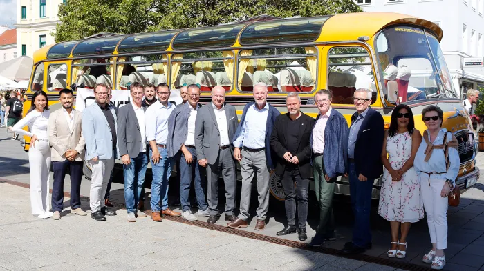 Riesenparty zum 100er