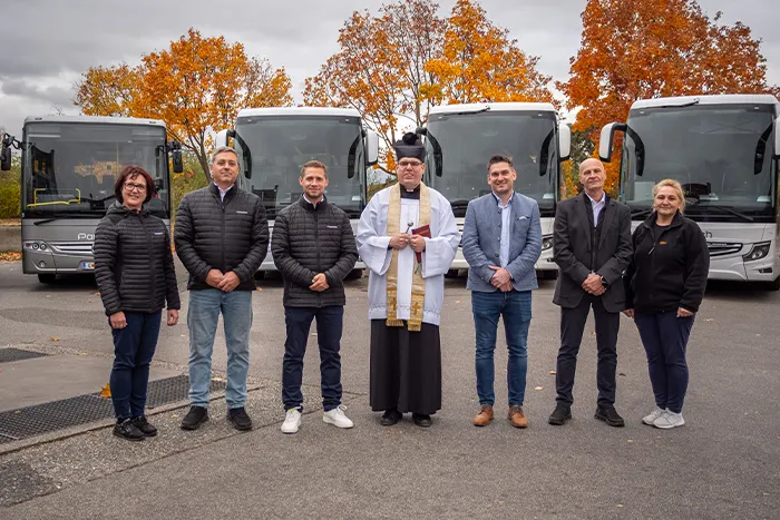 Segnung neuer Fahrzeuge im Verkehrsbetrieb